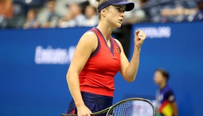 天博体育娱乐平台-进攻在线防守出色 斯维托丽娜横扫重返美网八强