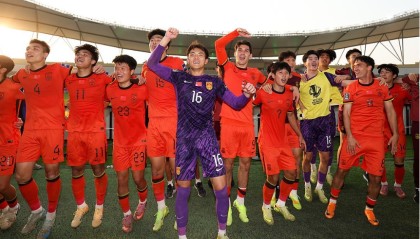 天博体育中国-1-0爆冷？亚洲球迷挺中国队：34%夺冠！日本球迷：我们先丢球难了