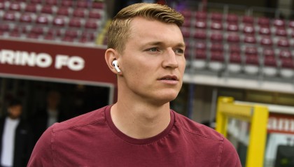 天博体育官方网站-罗马诺：和都灵解约后，26岁中卫舒尔斯今夏将寻找新东家